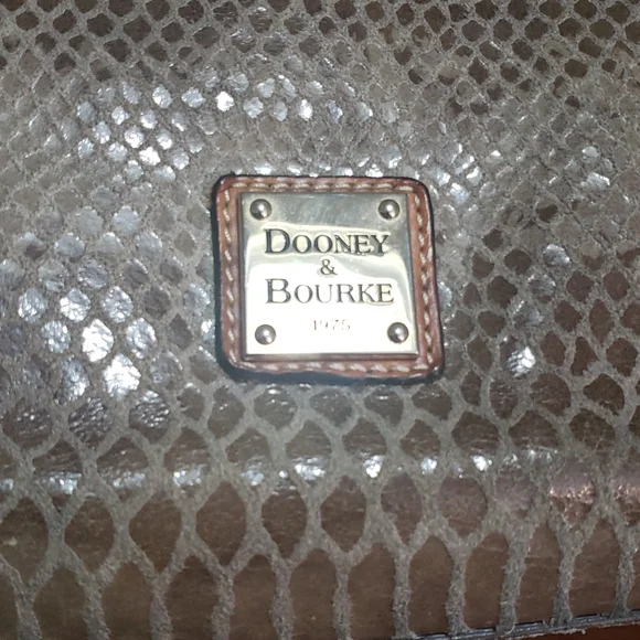 Dooney & Bourke Olive Green Snake Embossed Erica Large Shoulder Bag Purse - Picture 6 of 14